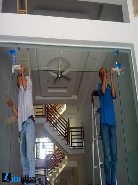 cua-kinh-thuy-luc-2-canh-3-vach-ben-lcl (2)